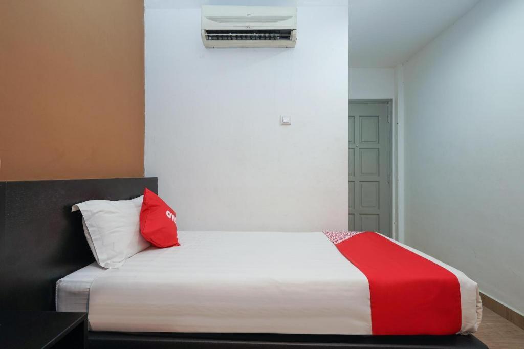Oyo 90106 Sindbad Hotel كوالالمبور المظهر الخارجي الصورة