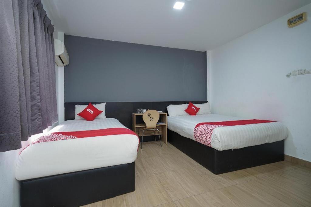 Oyo 90106 Sindbad Hotel كوالالمبور المظهر الخارجي الصورة